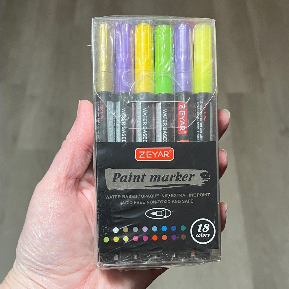 New Zeyar Paint Pens (18) plus 2 unopened paint pens & 13 pre-loved paint pens